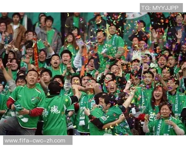 绿城足球门票热销中让我们一起为主队加油助威的最佳选择 绿城足球门票热销中让我们一起为主队加油助威的最佳选择